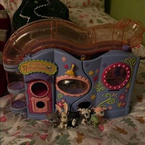 Littlest Pet Shop Pet Playhouse with Animal Figures
